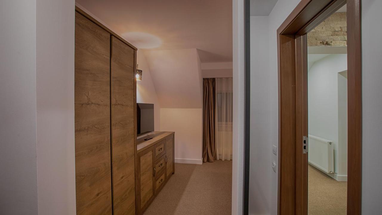 Mer Guest House B&B 브라쇼브 외부 사진