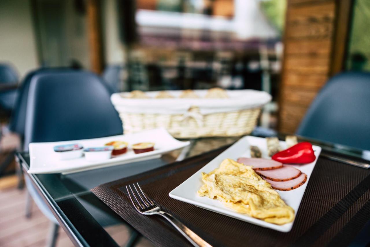 Mer Guest House B&B 브라쇼브 외부 사진